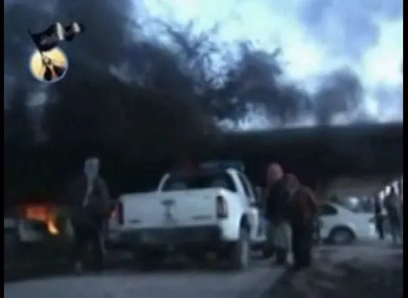 Mujahidin Shura Council insurgents in a firefight with the Iraqi Army.