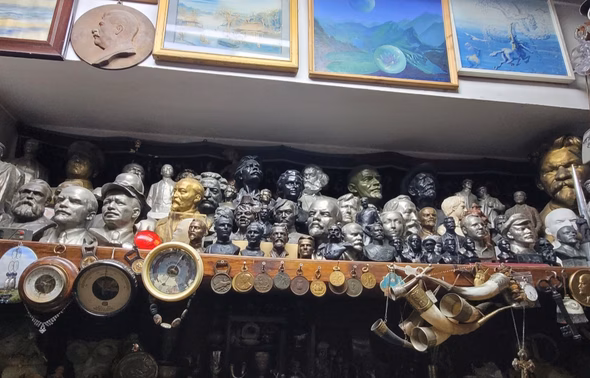 A range of Soviet memorabilia (Owen Schalk).