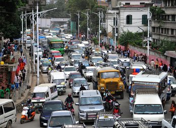 Ratnapark-traffic-jam