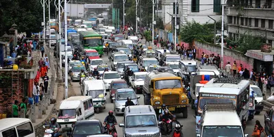 Ratnapark-traffic-jam