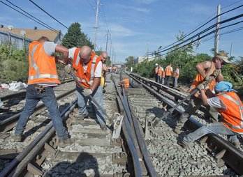 railroad-workers-strike-freight-us.jpg